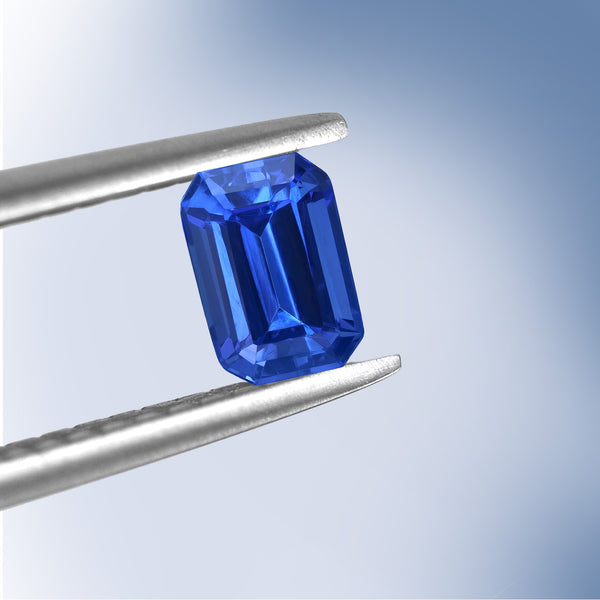 5.46ct Emerald cut Certified AAAA Tanzanite Gemstone 11.96x8.76mm