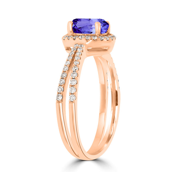 0.98ct Oval Tanzanite Ring with 0.27 cttw Diamond