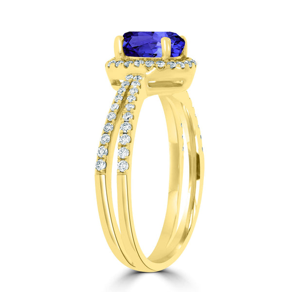 0.98ct Oval Tanzanite Ring with 0.27 cttw Diamond