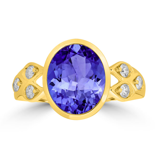 3.9ct Oval Tanzanite Ring with 0.24 cttw Diamond