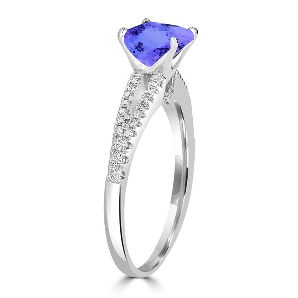 8.5ct SQ. Cushion Tanzanite Ring with 0.22 cttw Diamond