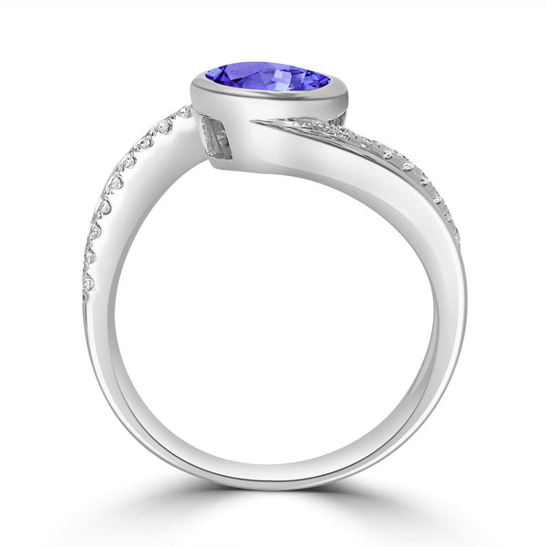 1.8ct Oval Tanzanite Ring with 0.19 cttw Diamond