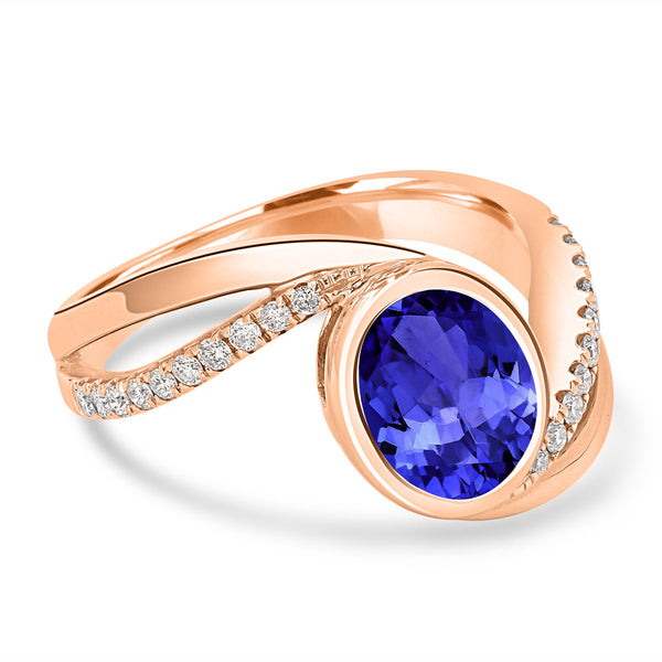 1.8ct Oval Tanzanite Ring with 0.19 cttw Diamond