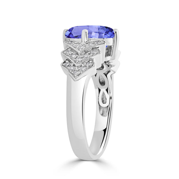 2.85ct Oval Tanzanite Ring with 0.29 cttw Diamond