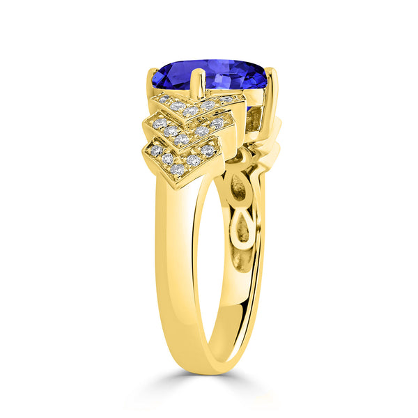 2.85ct Oval Tanzanite Ring with 0.29 cttw Diamond