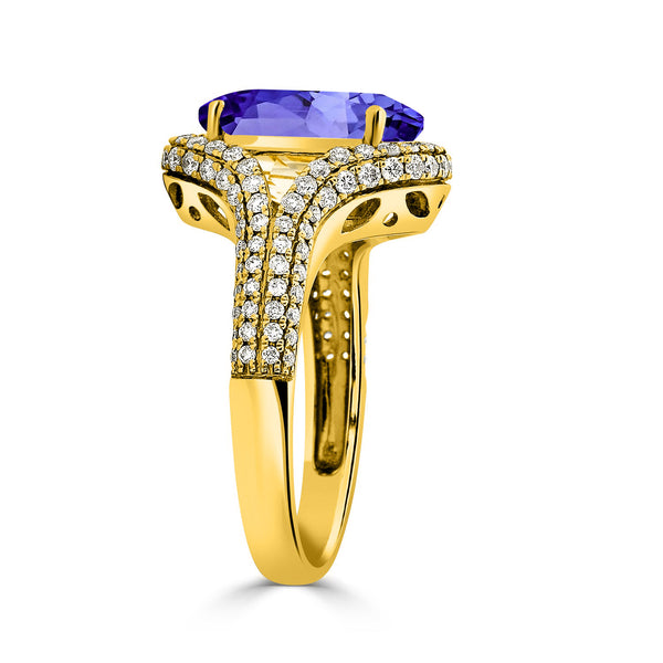 4.9ct Oval Tanzanite Ring with 0.75 cttw Diamond