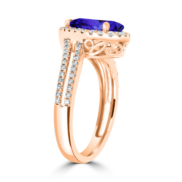 2.05ct Pear Shape Tanzanite Ring with 0.4 cttw Diamond