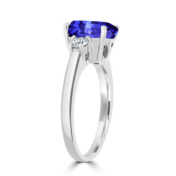 2.85ct Oval Tanzanite Ring with 0.28 cttw Diamond