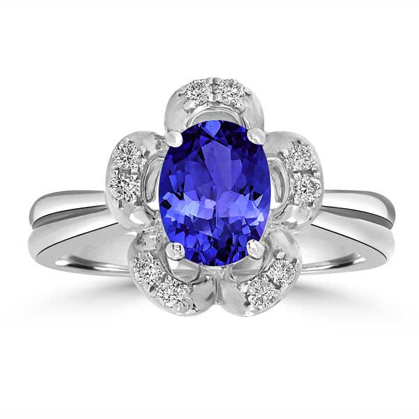 1.2ct Oval Tanzanite Ring with 0.15 cttw Diamond