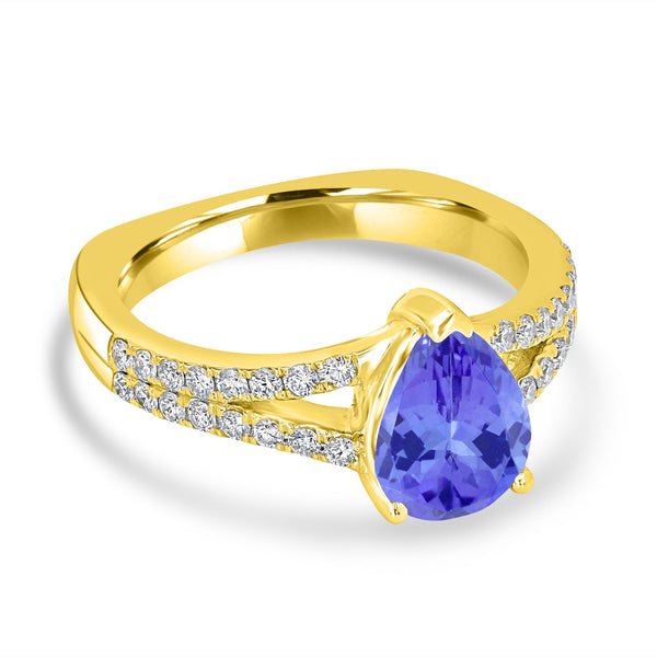 1.75ct Pear Shape Tanzanite Ring with 0.37 cttw Diamond