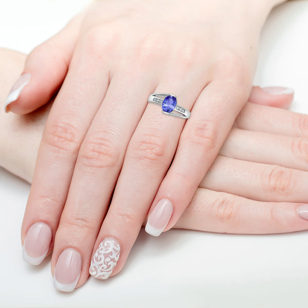 1.2ct Oval Tanzanite Ring with 0.13 cttw Diamond